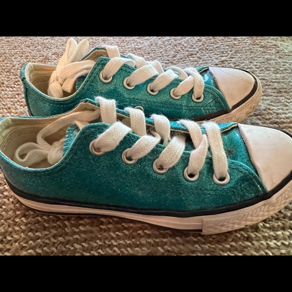 Girls shoes like new - Picture 3 of 3